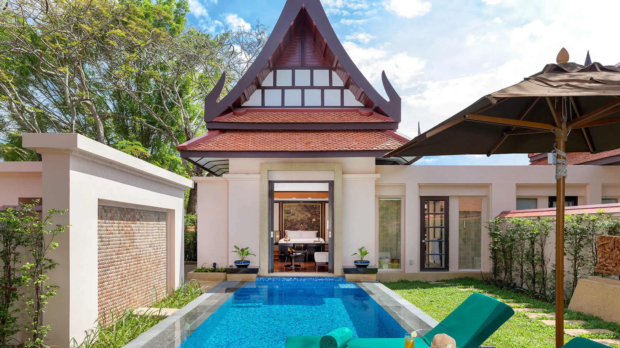 Luxury gay travel
