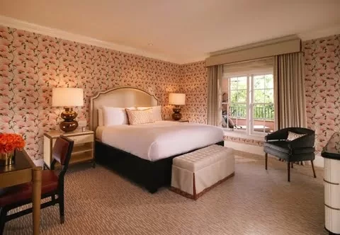 Luxury gay travel