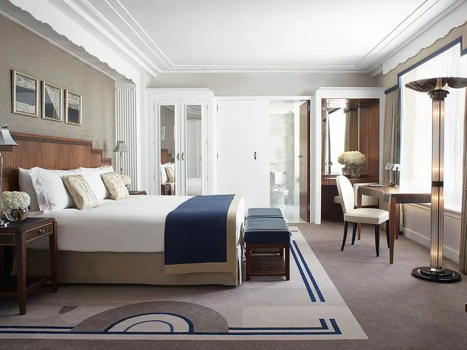 Luxury gay travel