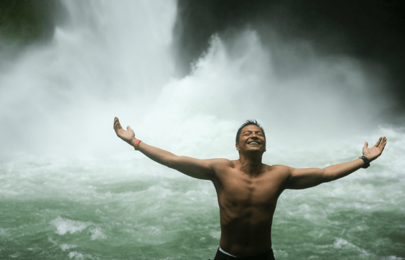 costa rica waterfall gay group trip
