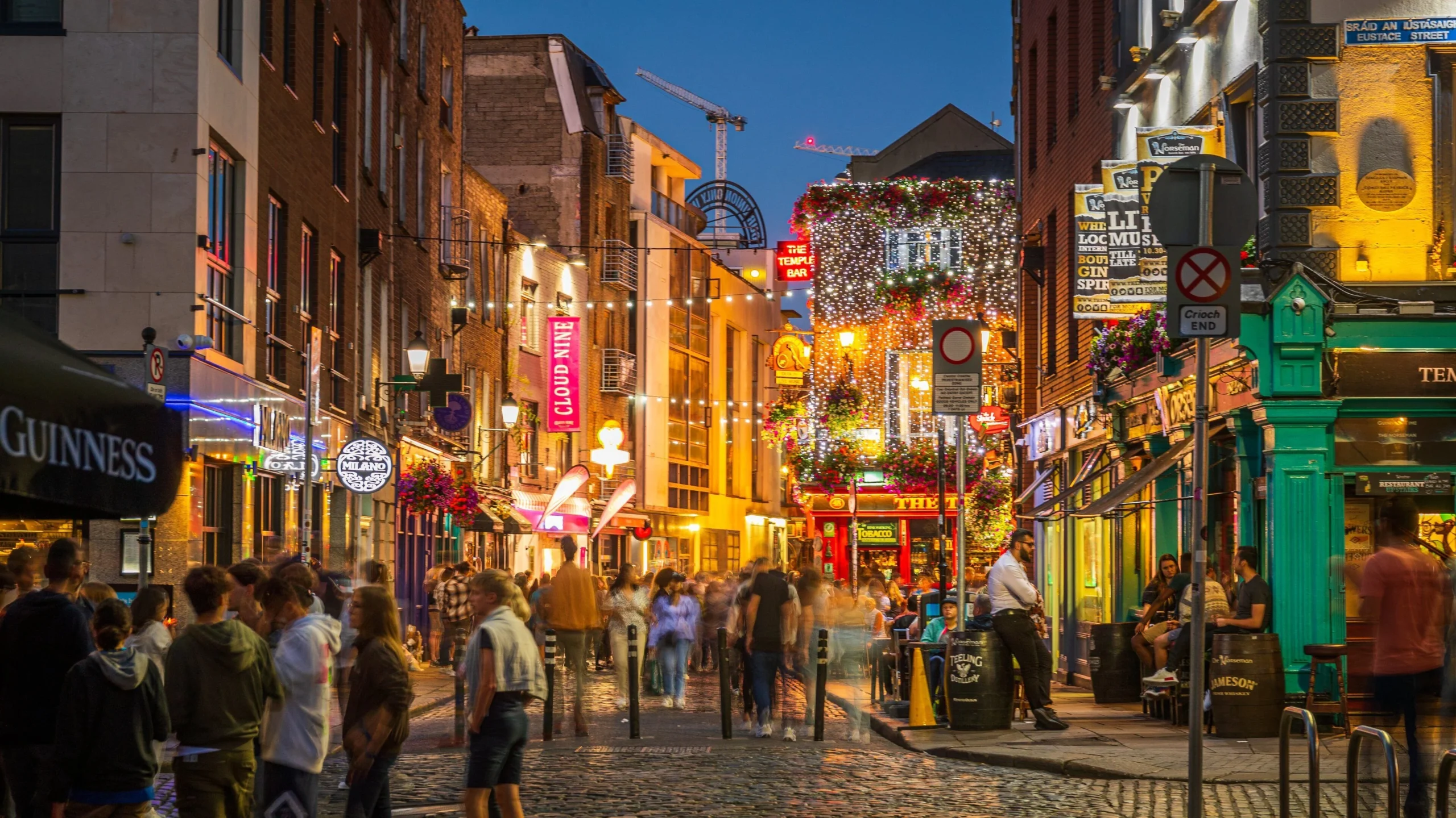 Belfast & Dublin: Titanic History and Literary Ireland