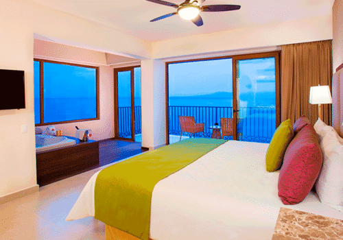 Gay Puerto Vallarta hotel – Grand Almar Jacuzzi and Terrace Gay Puerto Vallarta hotel – Grand Almar Jacuzzi and Terrace