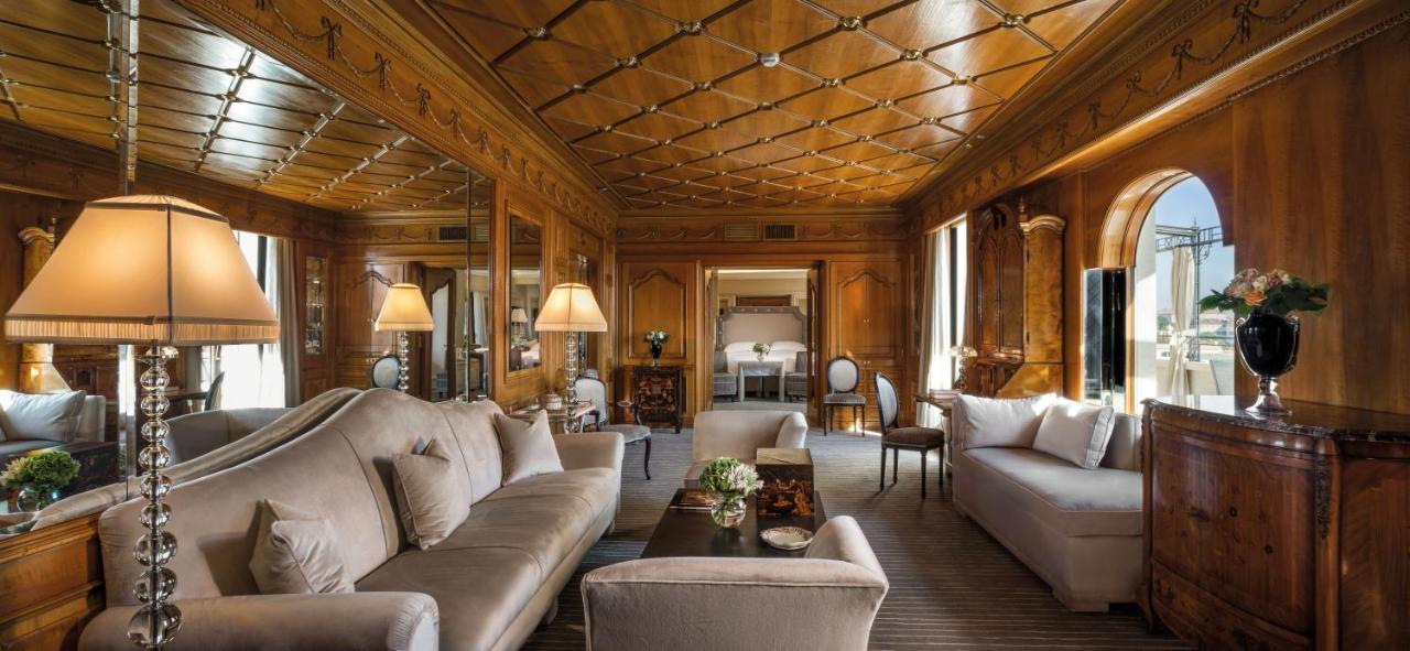 Luxury gay travel