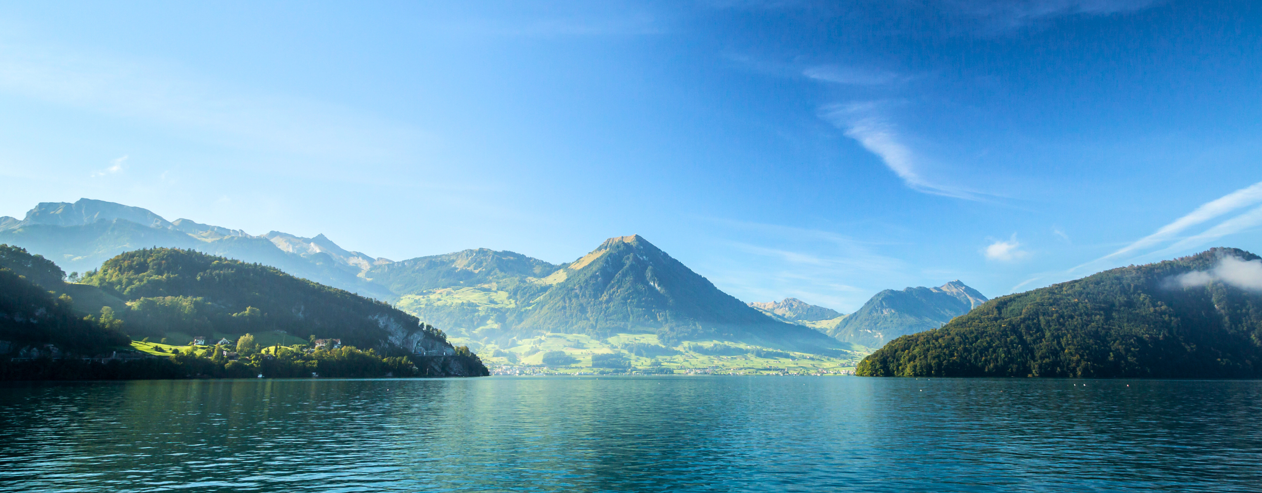 Bernese Oberland Boutique Escape: Jungfrau, Crystal Lakes & Rigi Views