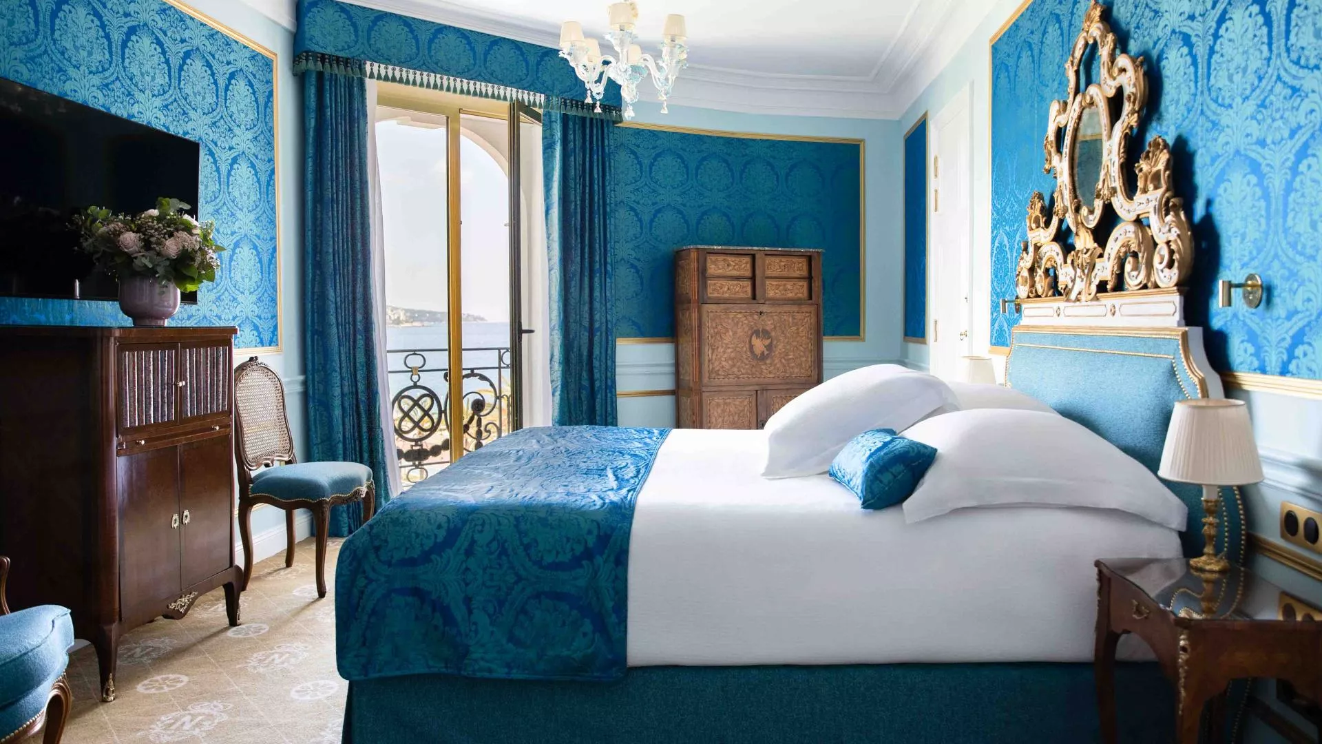 Luxury gay travel