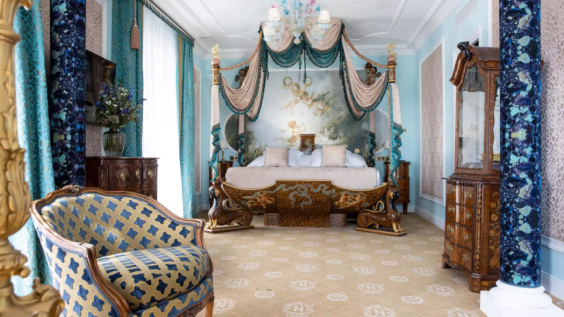 Luxury gay travel