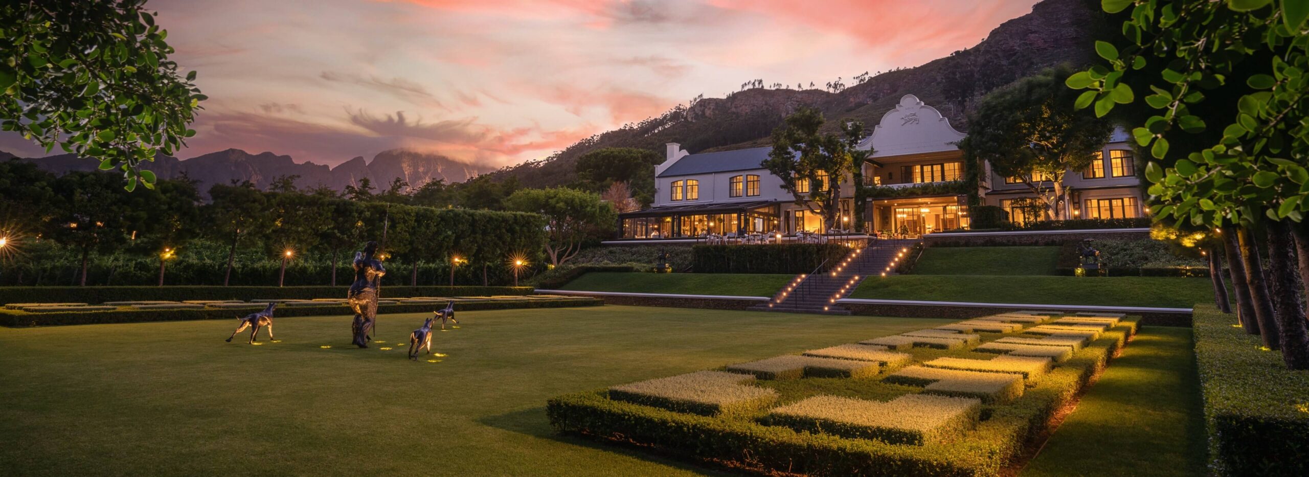 Stellenbosch vs. Franschhoek: Which is Better?