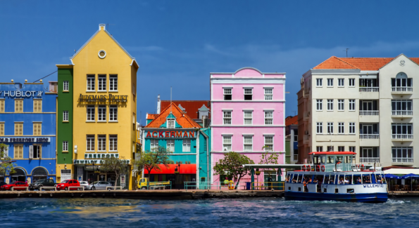 Aruba or Curaçao: Which Island is Better?