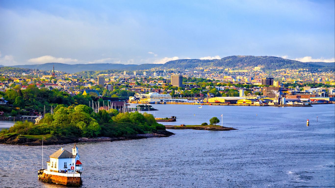 Scandinavia Luxury Tour: Nordic Capitals & Fjords