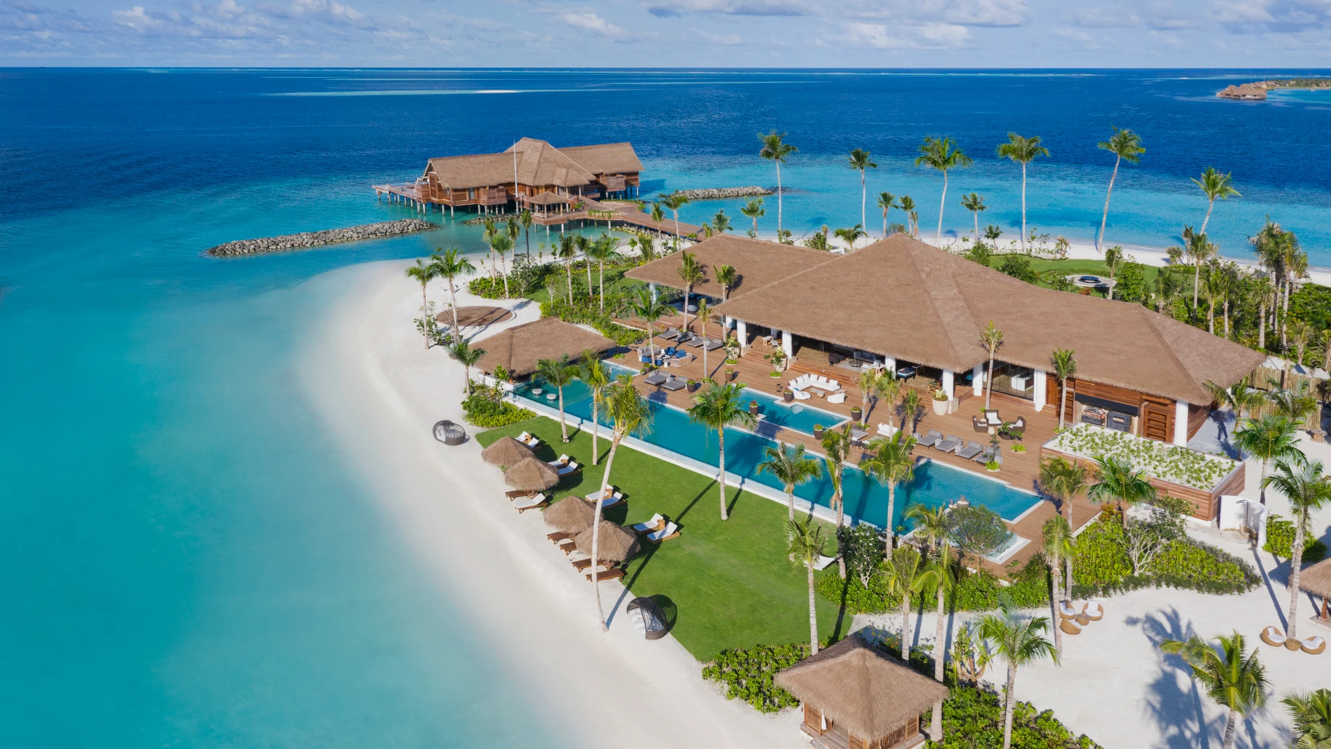 The Best of Malé: Waldorf Astoria & Reethi Rah