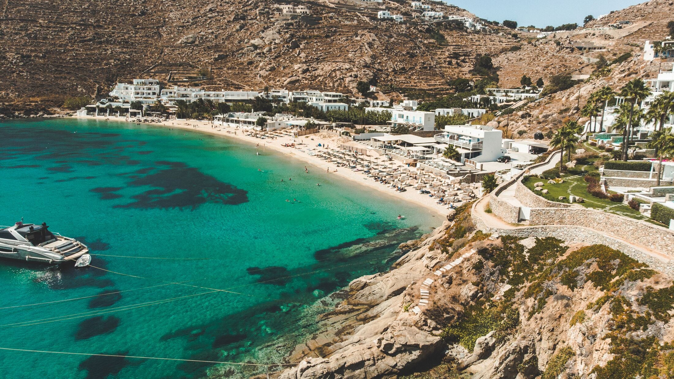 Psarou Beach