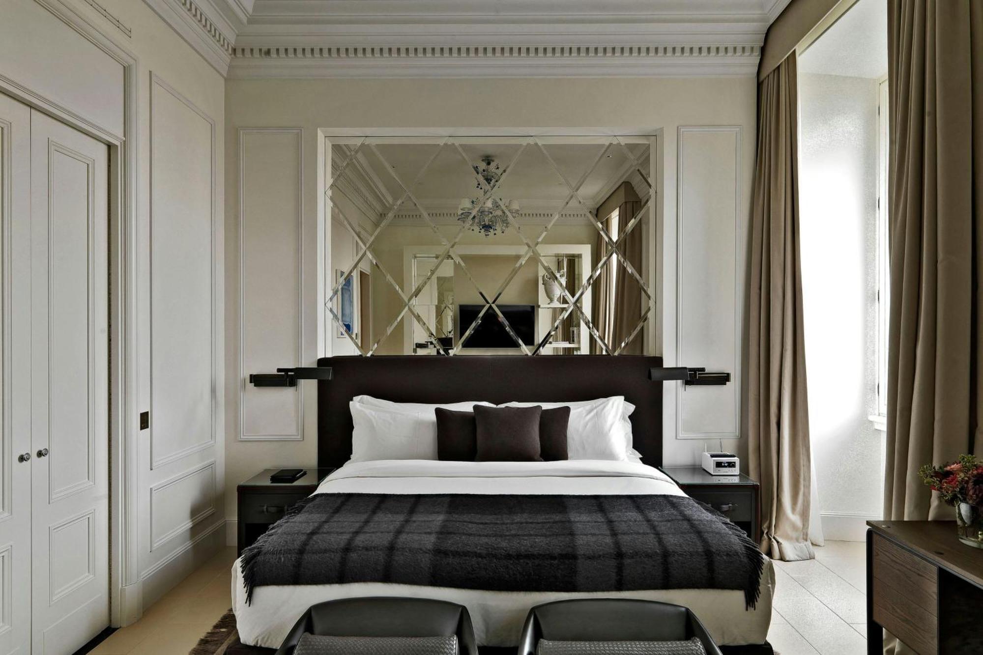 Luxury gay travel