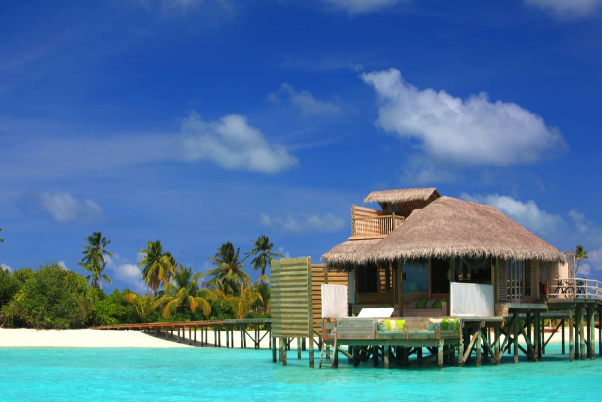 Barefoot Luxury: Six Senses Laamu & Gili Lankanfushi