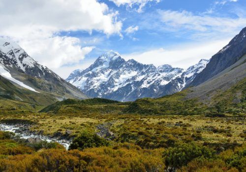 Gay Ski Week: Queenstown in New Zealand
