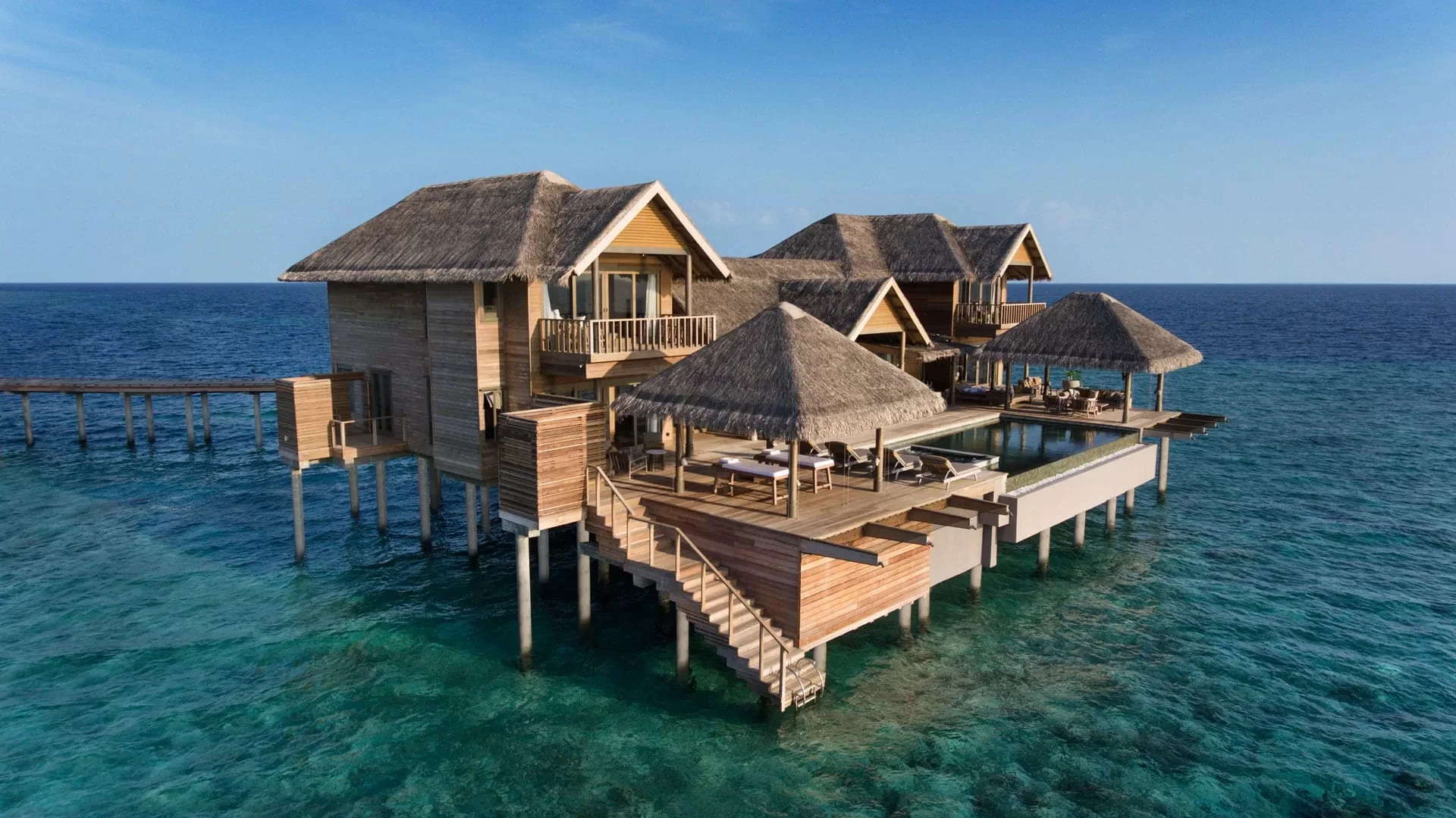 Baa Atoll: Anantara Kihavah & Vakkaru