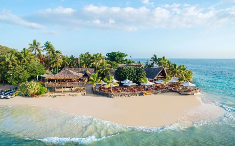 Luxury Fiji Island-Hopping: Mamanuca Islands and Taveuni
