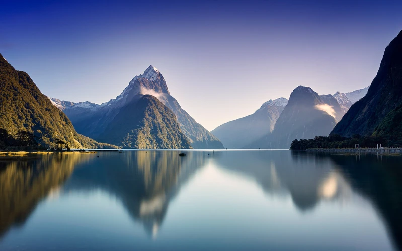 South Pacific Luxury Tour: Explore Fiji, New Zealand and Australia