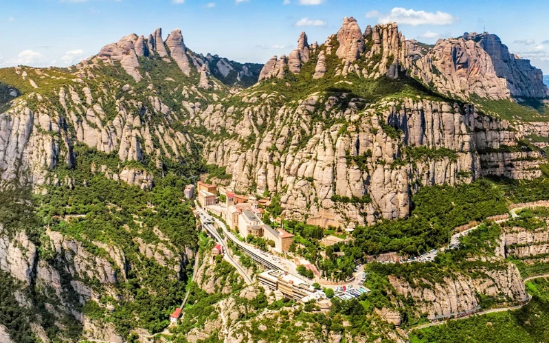 Spain and Portugal Tour: Barcelona, Madrid, Lisbon & Sintra