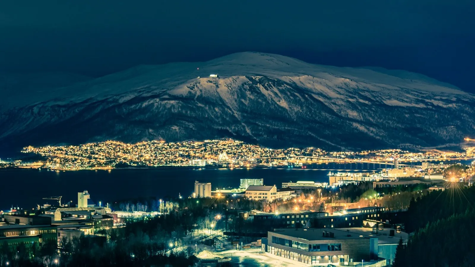 Northern Lights & Snowmobiling: A Tromsø Adventure