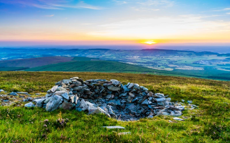 Scotland & Ireland Tour: Cliffs, Glens & Celtic Trails