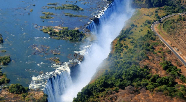 Day 3: Victoria Falls/Lion Sands Private Game Reserve