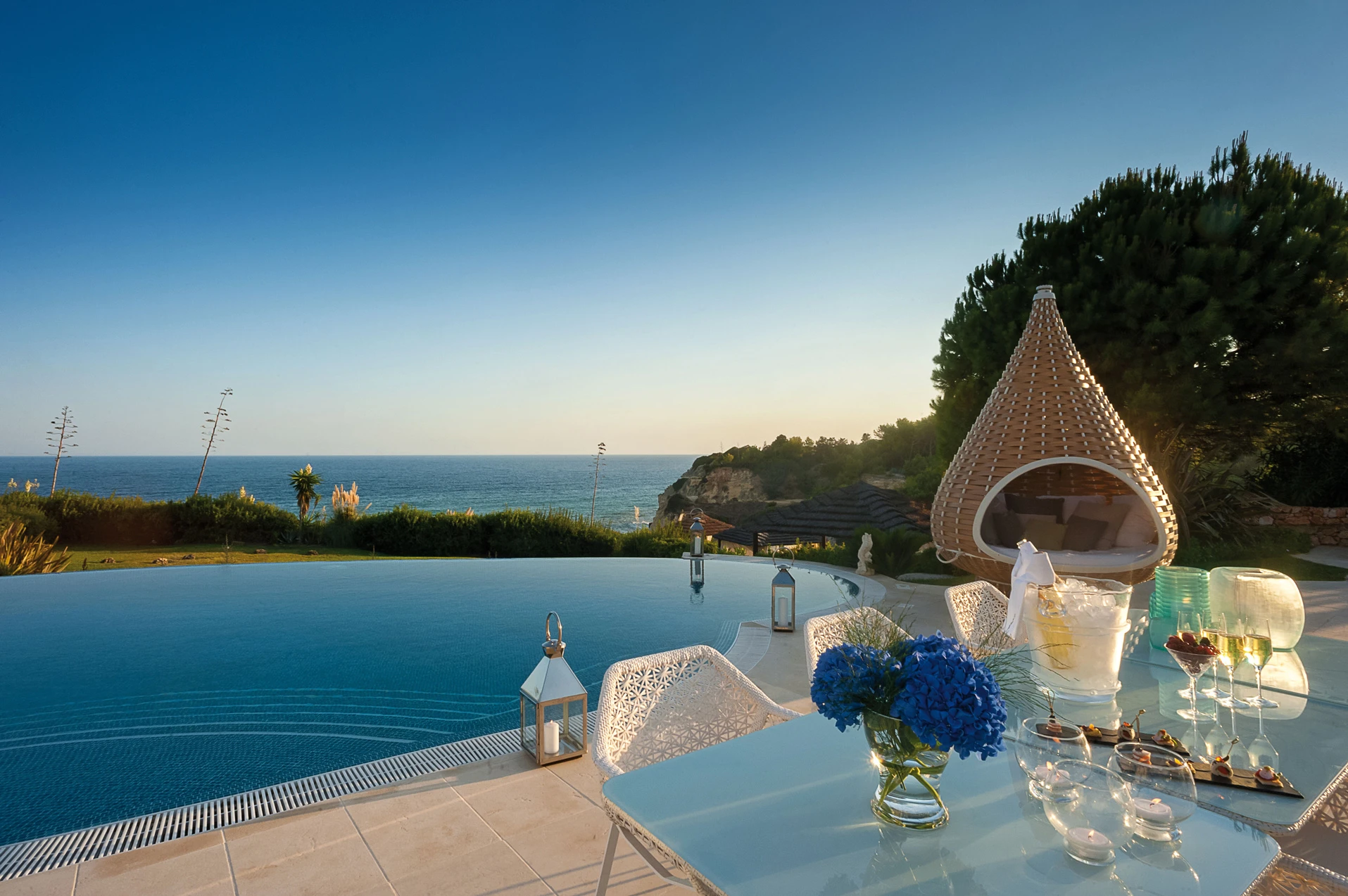 Luxury Algarve Escape: Beaches, Wellness & Coastal Bliss
