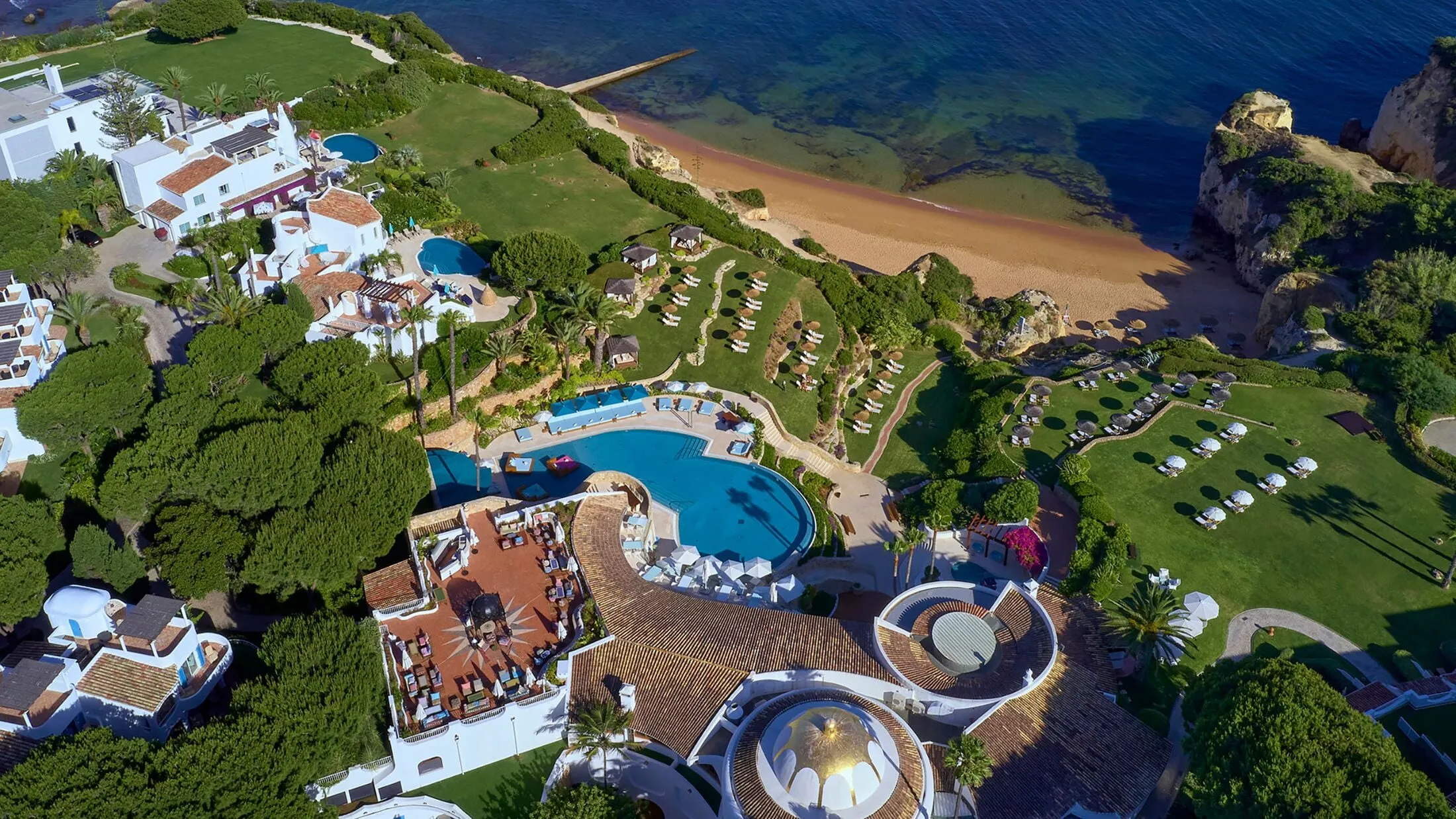 Luxury Algarve Escape: Beaches, Wellness & Coastal Bliss