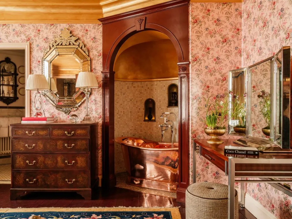 Luxury gay travel
