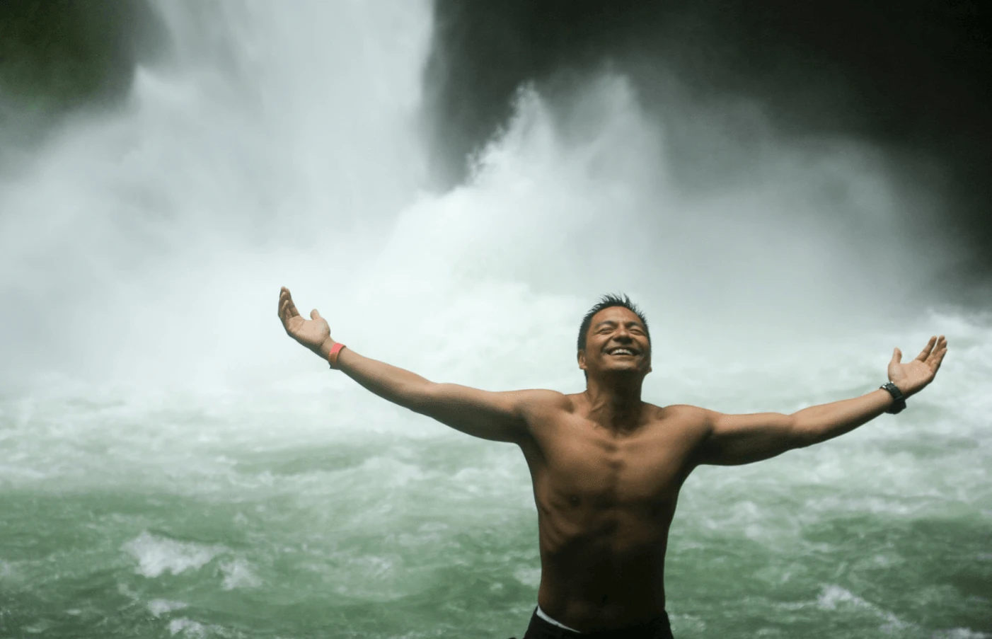 costa rica waterfall gay group trip