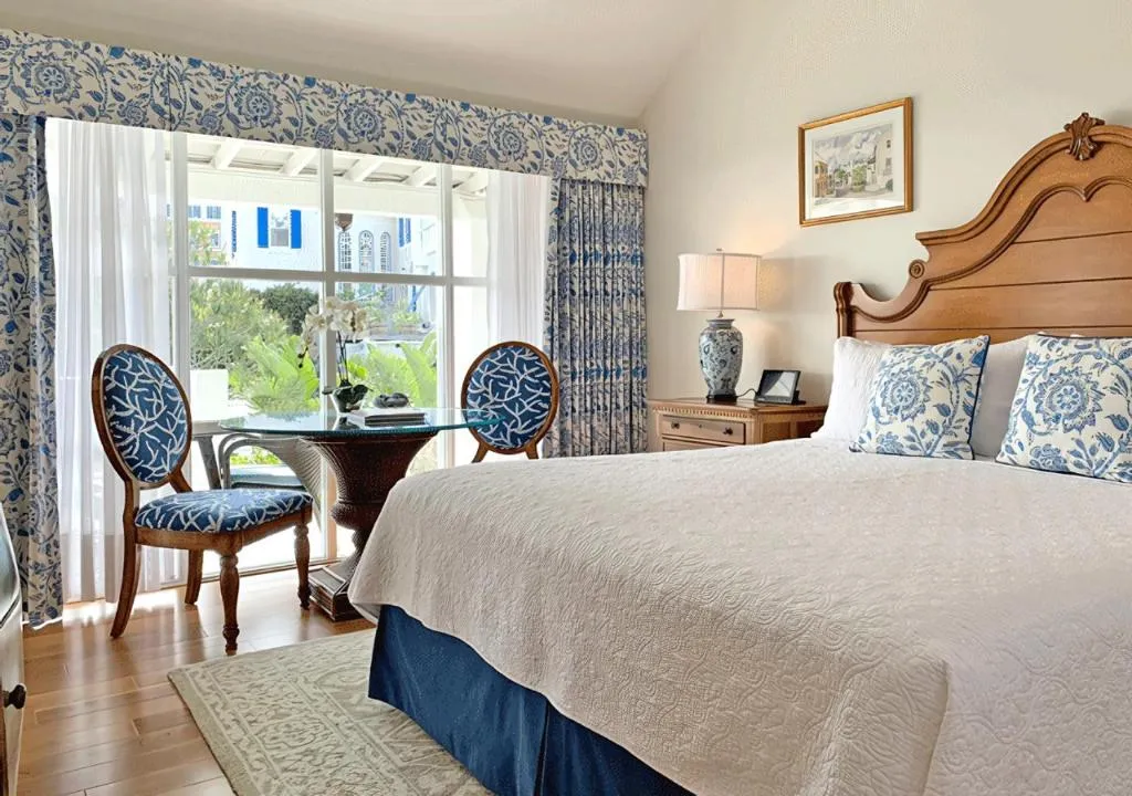 Luxury gay travel