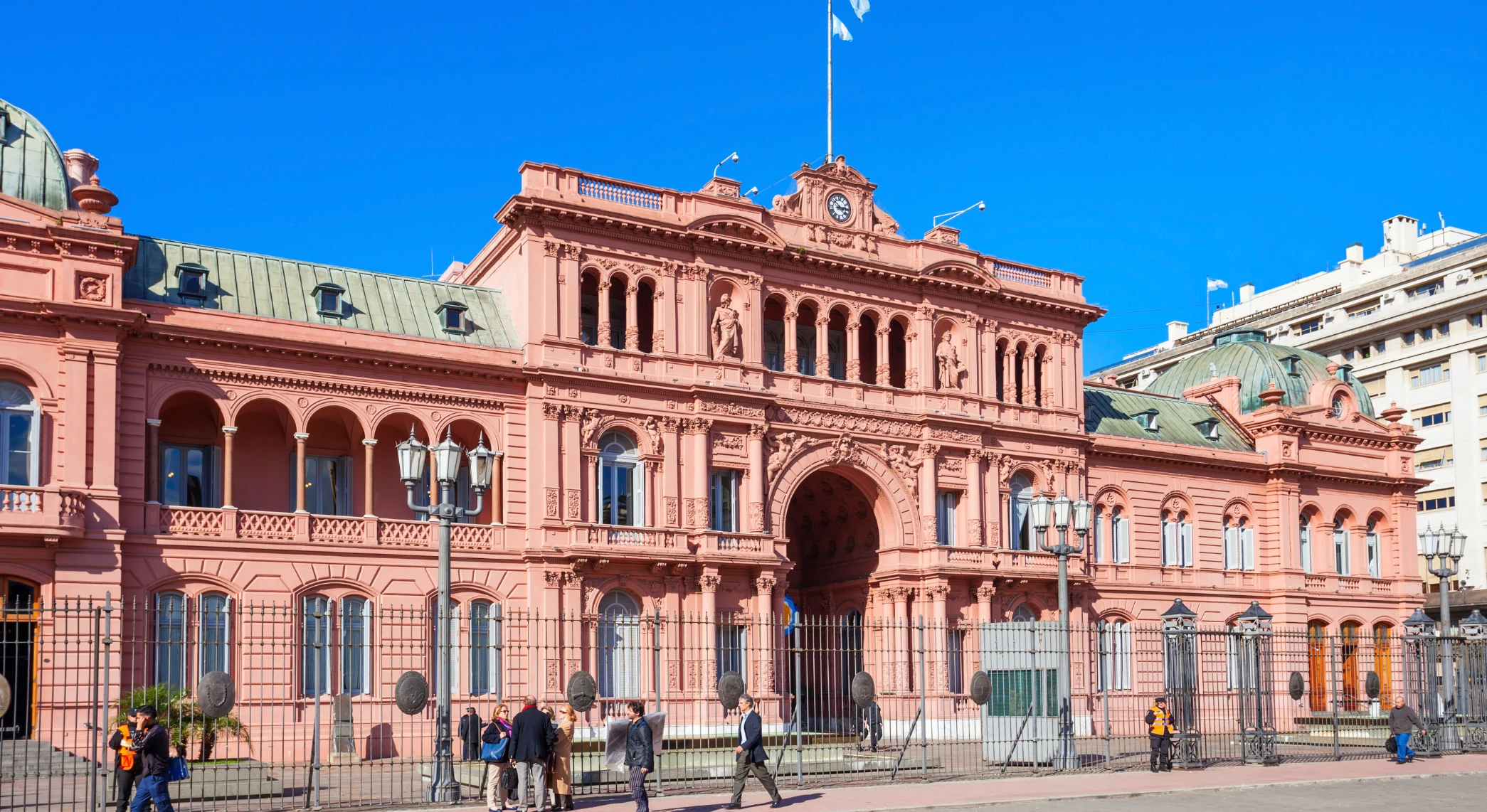 Buenos Aires vs. Santiago: Which is Better?