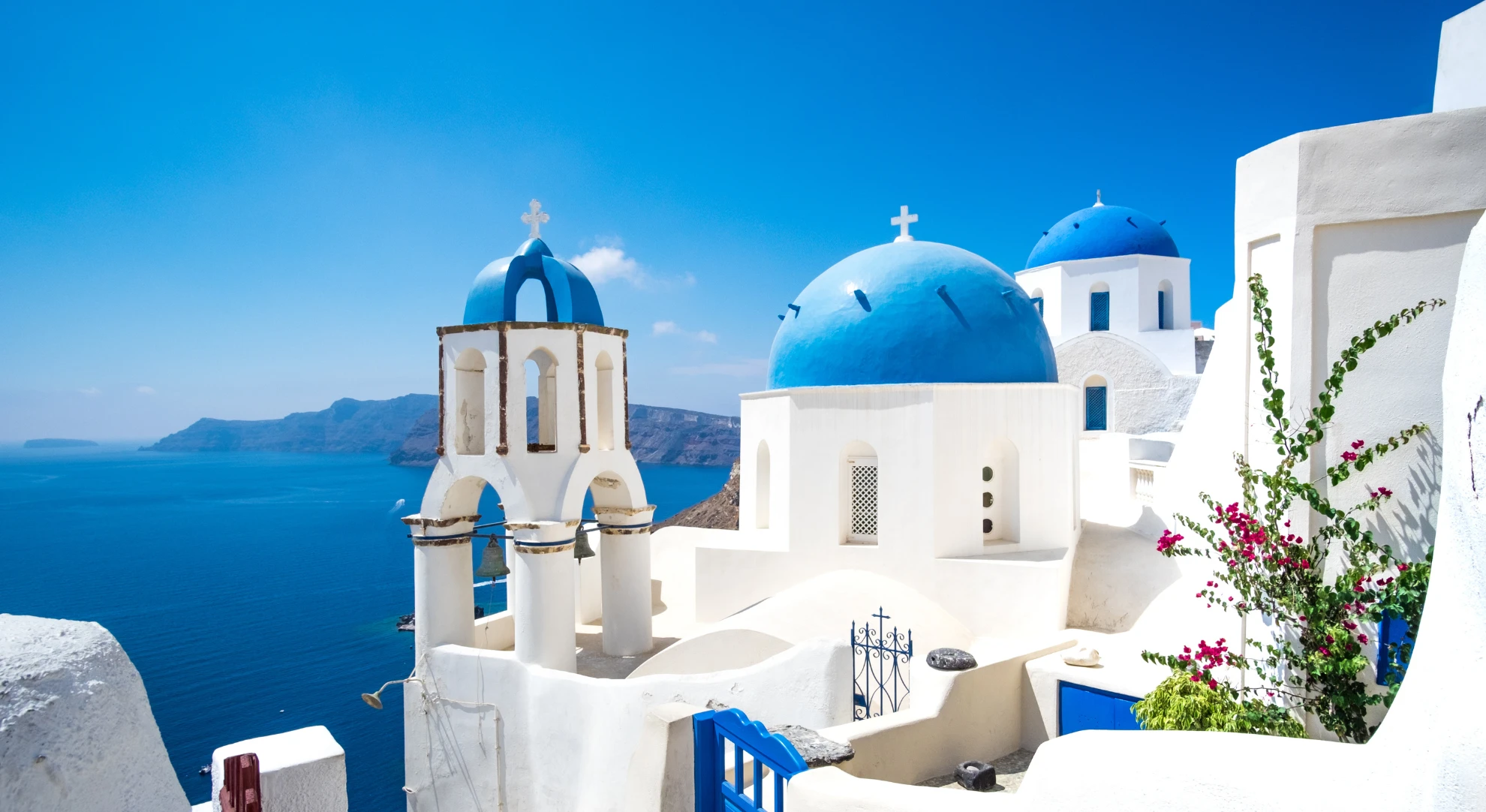 Cyclades vs Ionian Islands: What’s the Difference?