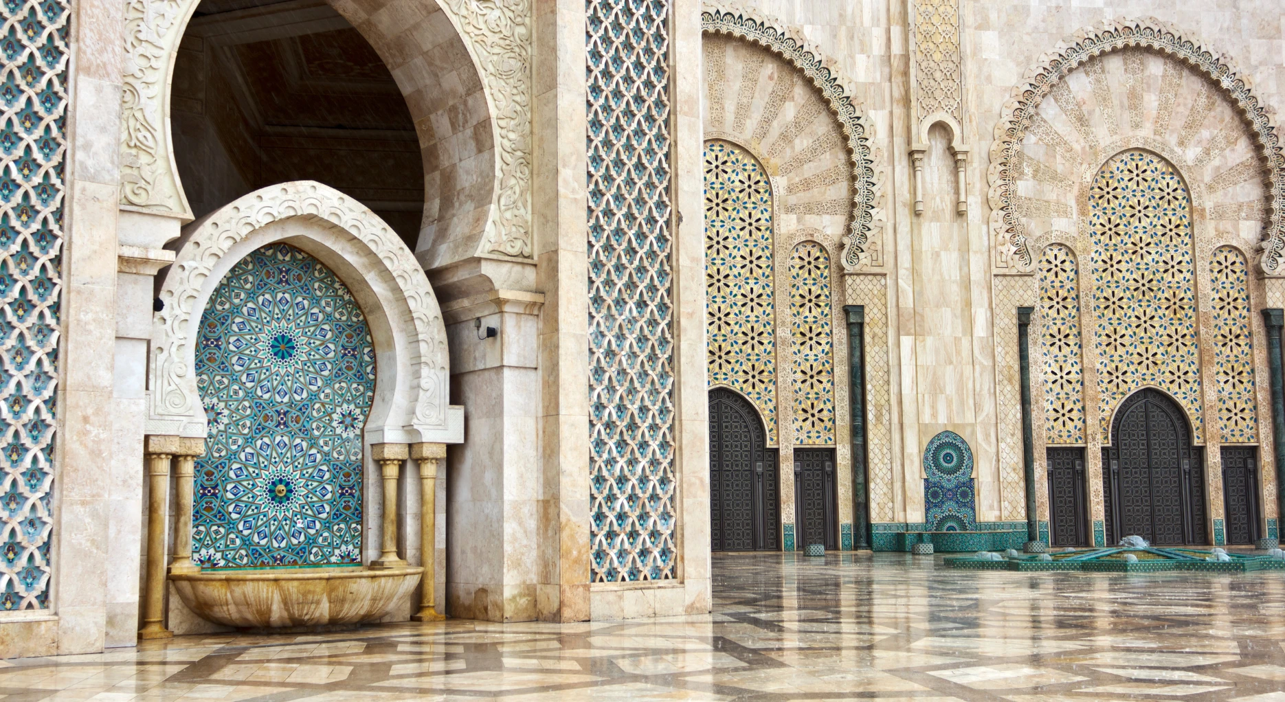 Gay Travel in Morocco: Law vs. Reality