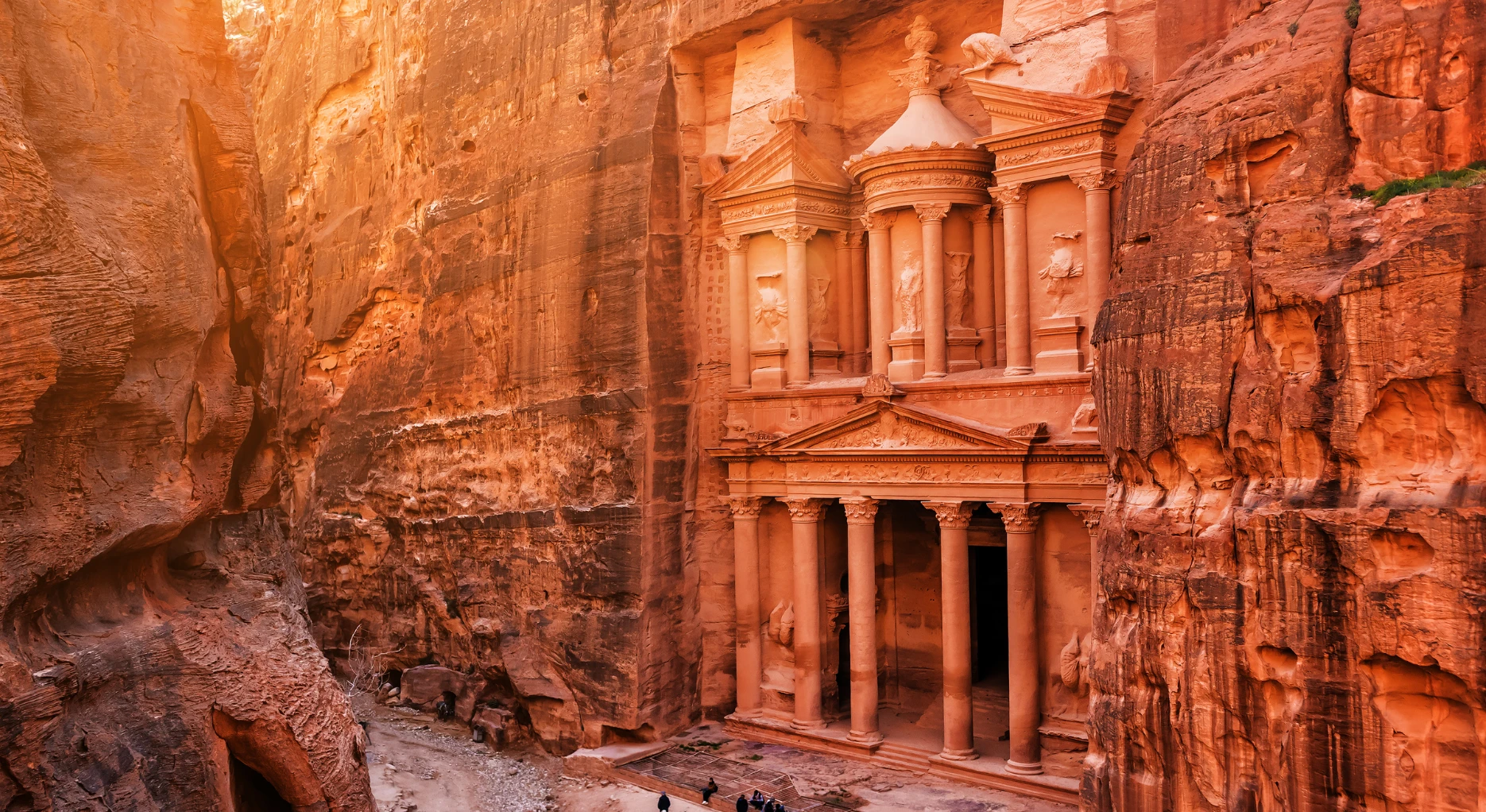 Gay Travel in Jordan: Law vs. Reality