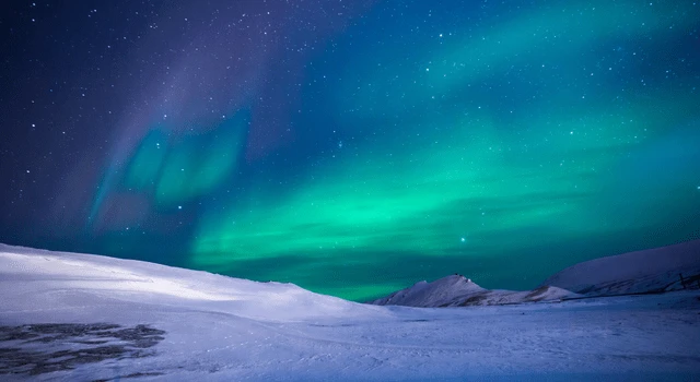 Luxury Icelandic Northern Lights Adventure vacations