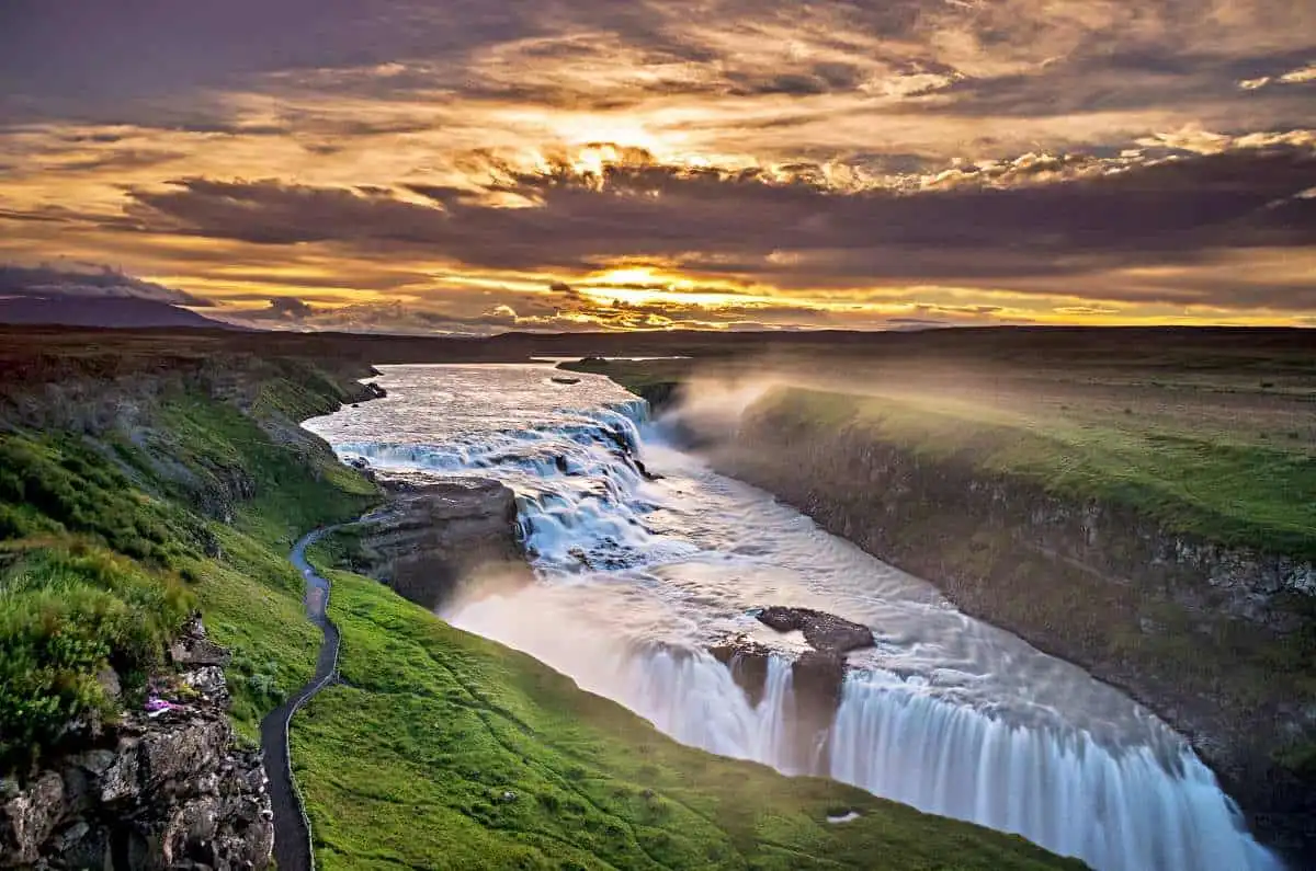 Iceland Wellness Journey: Spas, Northern Lights & Glaciers