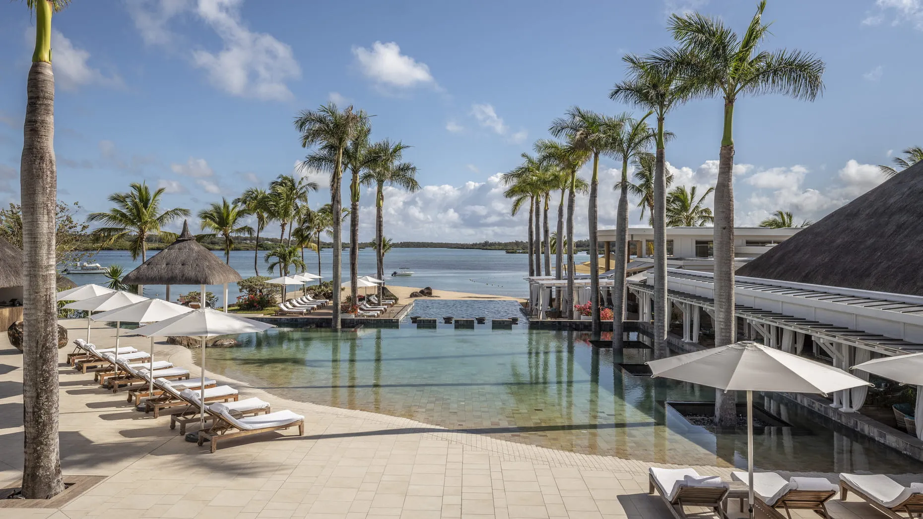 Four Seasons Resort At Anahita