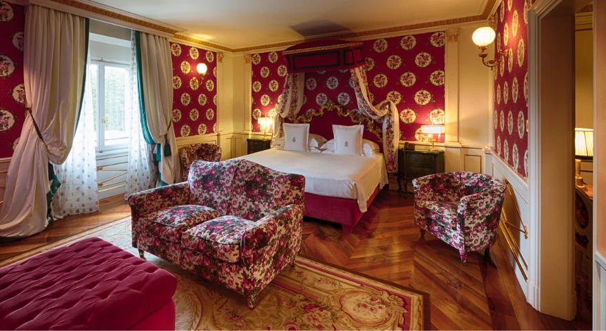 Luxury gay travel