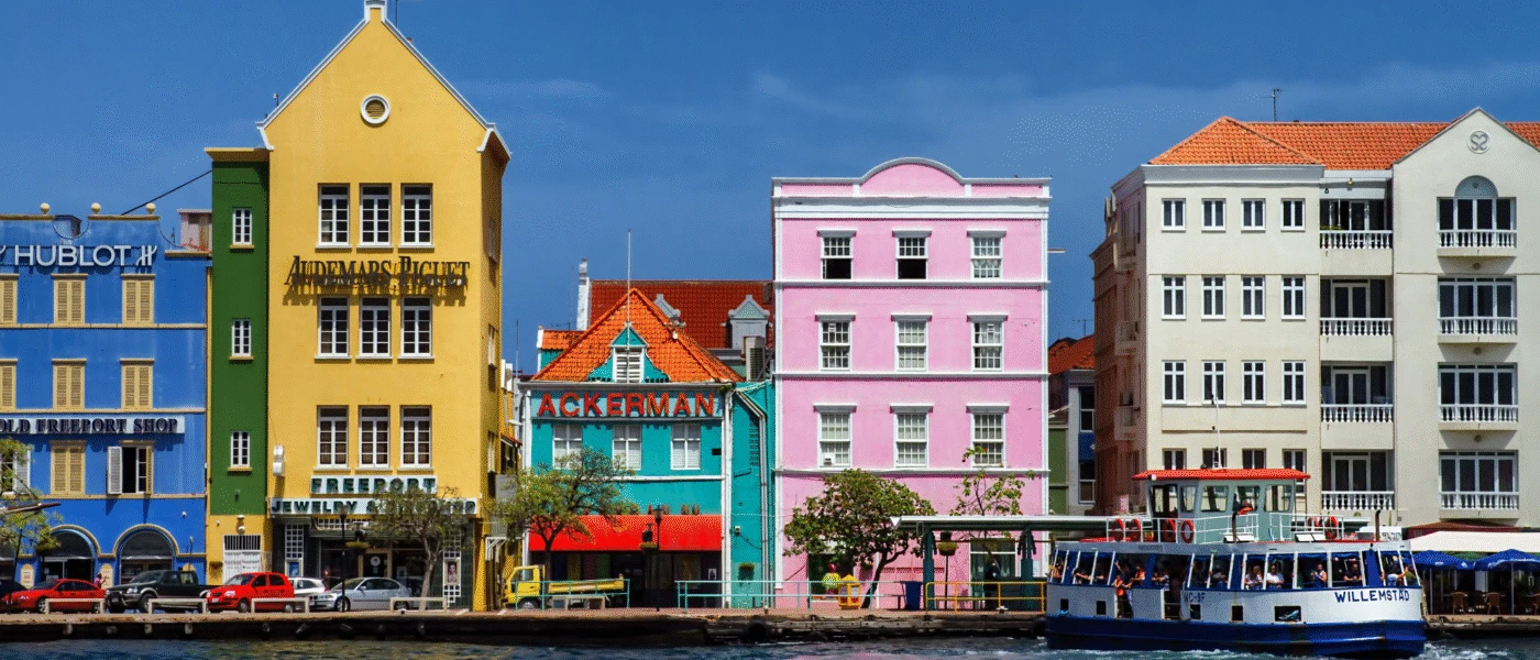 Aruba or Curaçao: Which Island is Better?