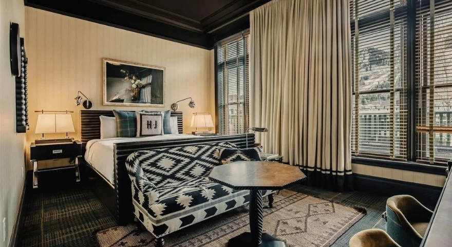 Luxury gay travel
