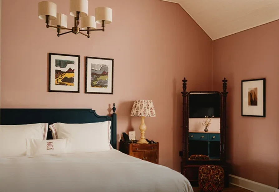 Luxury gay travel