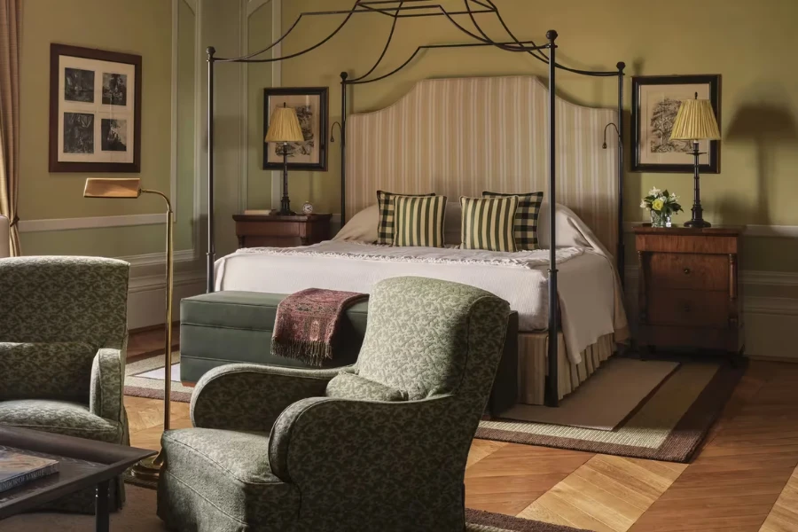 Luxury gay travel