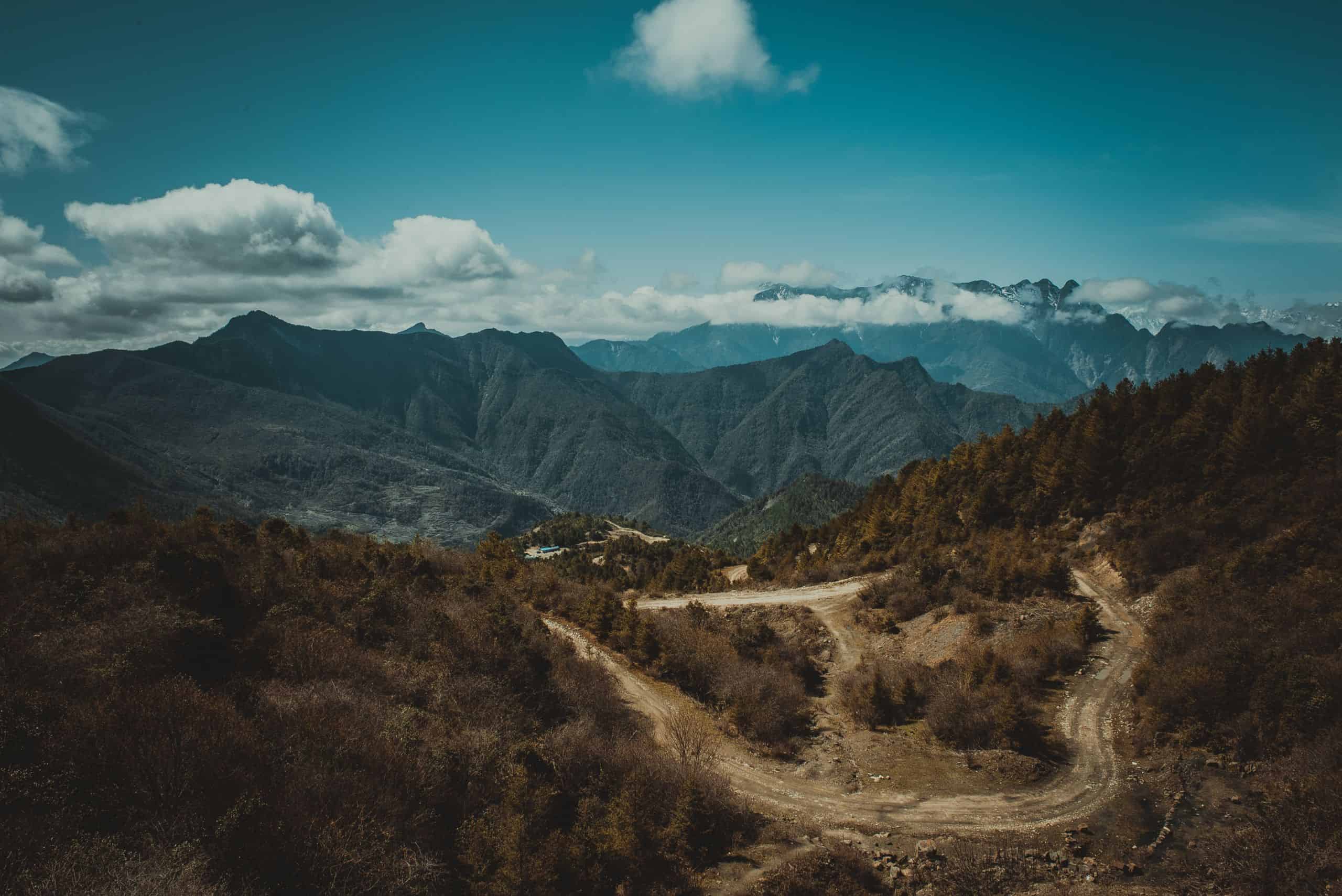 China’s Emeishan Hiking Adventure