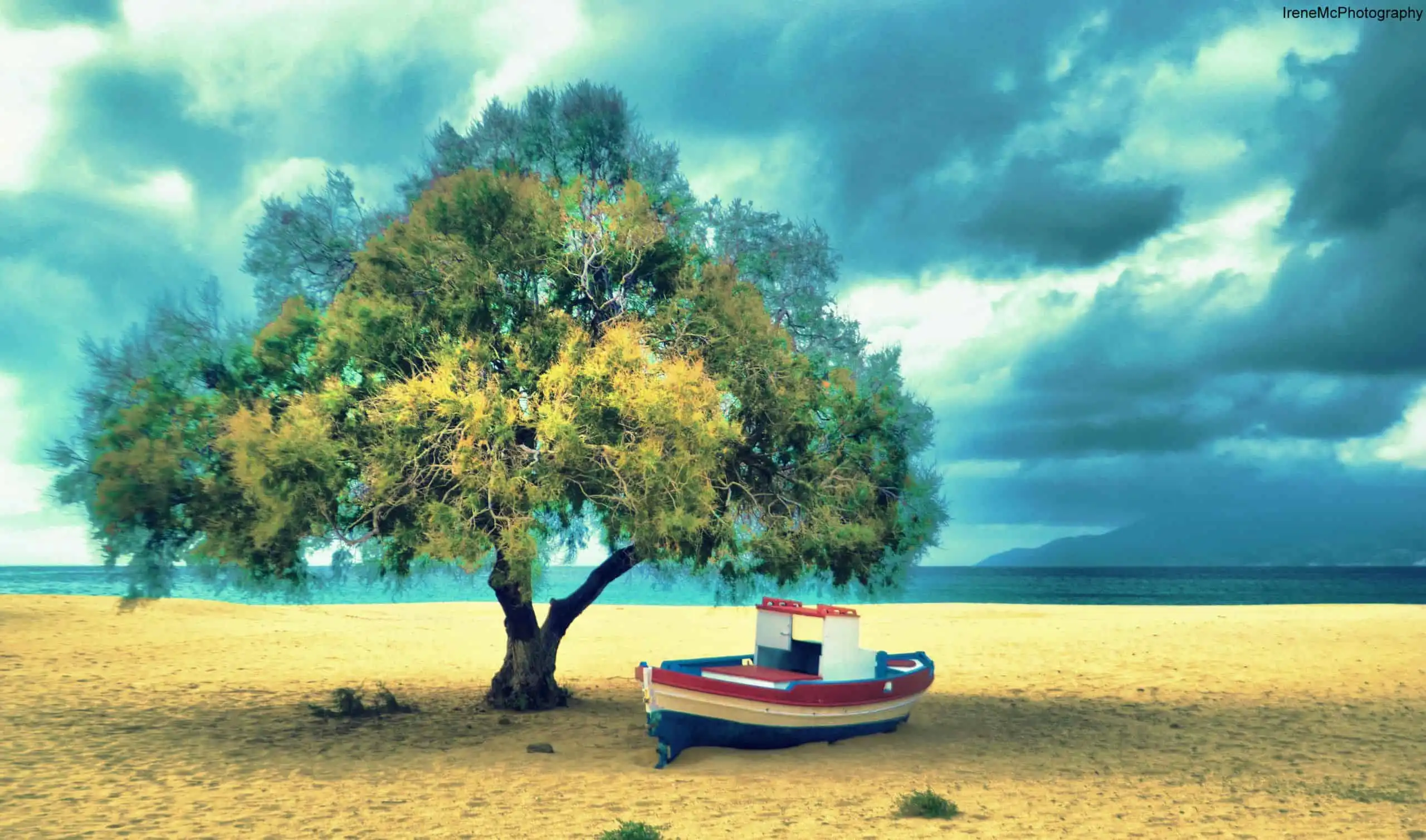 Greek Island Hopping: Mykonos, Ios & Santorini