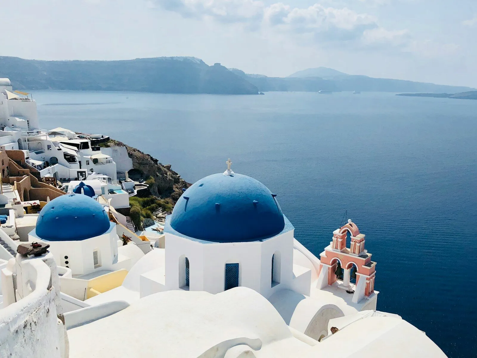 Days 3–5: Santorini