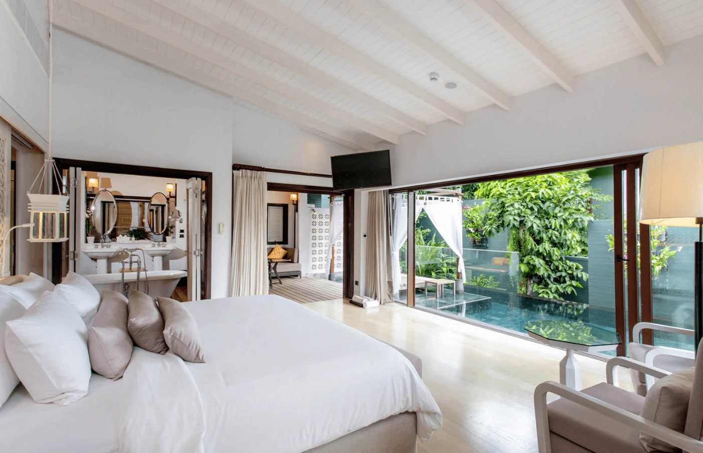 Luxury gay travel
