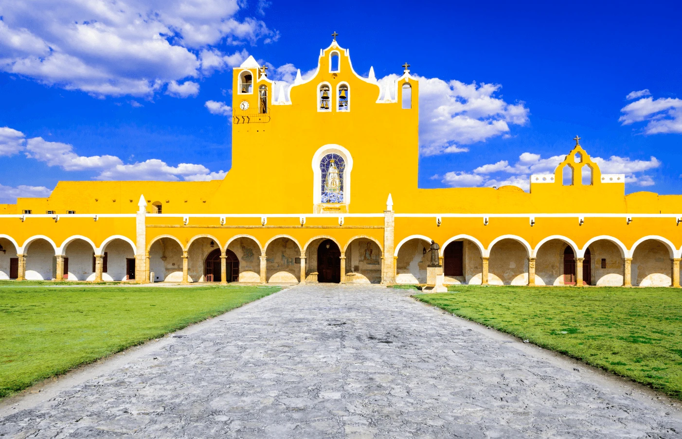 Day 1 and 2: Cancun and Izamal