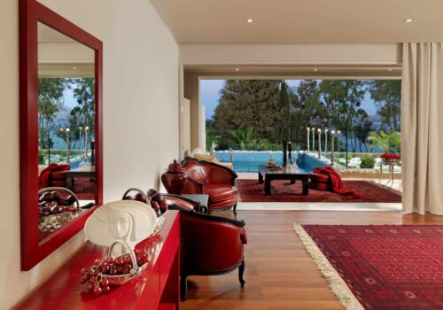 Oh! All Suites suite with private pool Oh! All Suites suite with private pool