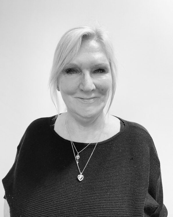 Lynn James