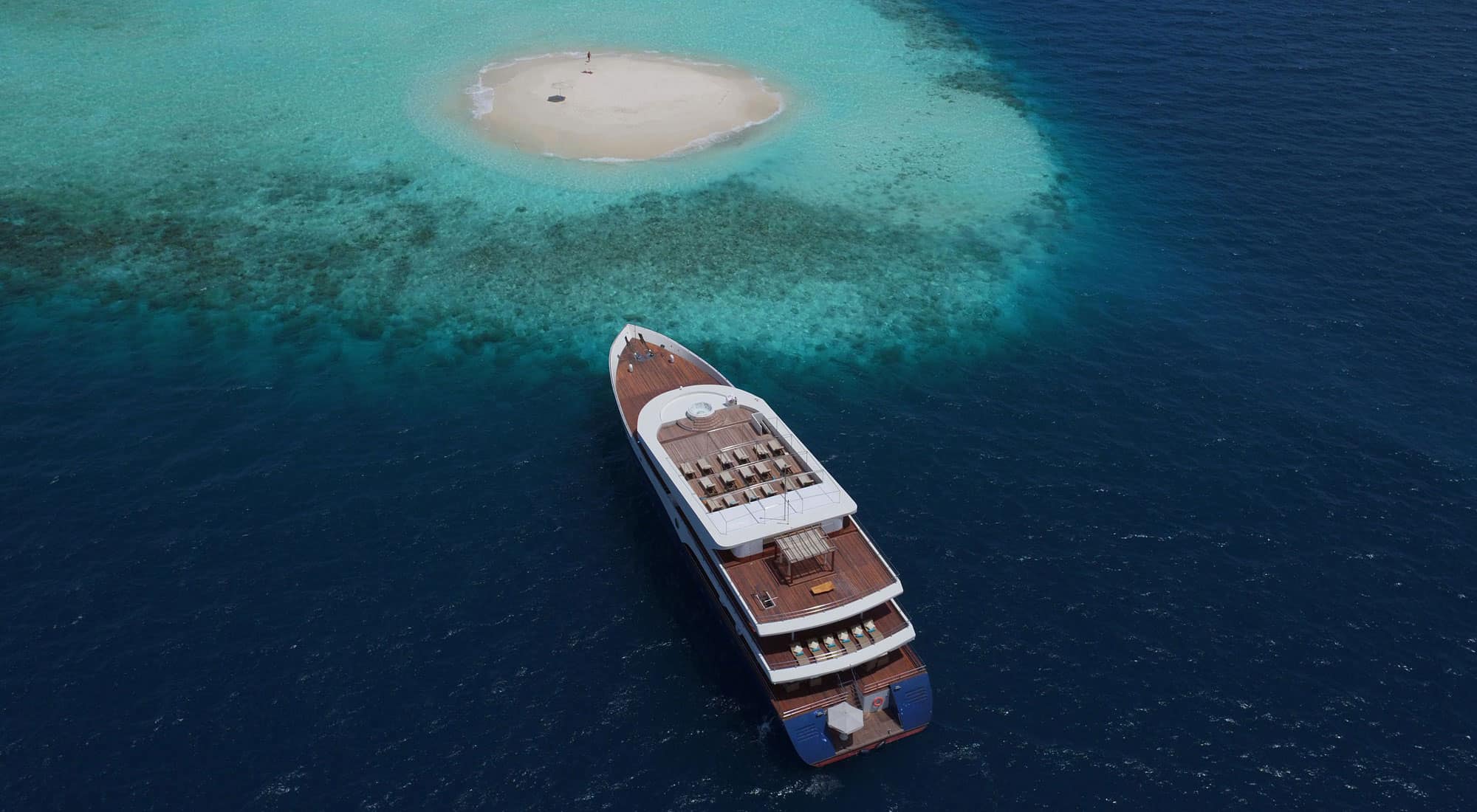 Sailing in the Maldives